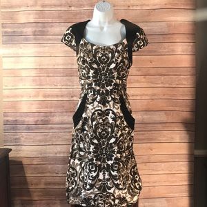 Ladies Floral Dress EUC